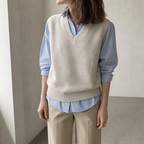 Comfortable Women's V-Neck Knit Vest with a Chic, Sophisticated Everyday Look