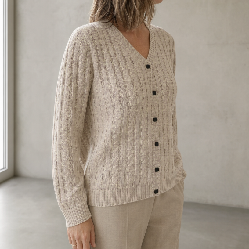 Stylish Ribbed Cable Cardigan for Women with a Refined and Modern Appeal