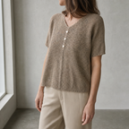 Elegant Short-Sleeve V-Neck Pullover for Women with a Modern, Timeless Design