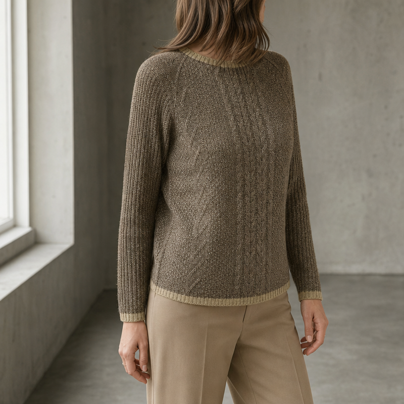 Elegant Raglan Cable Pullover for Women with a Modern, Timeless Design