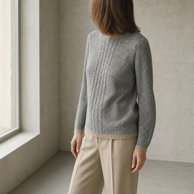 Elegant Raglan Cable Pullover for Women with a Modern, Timeless Design