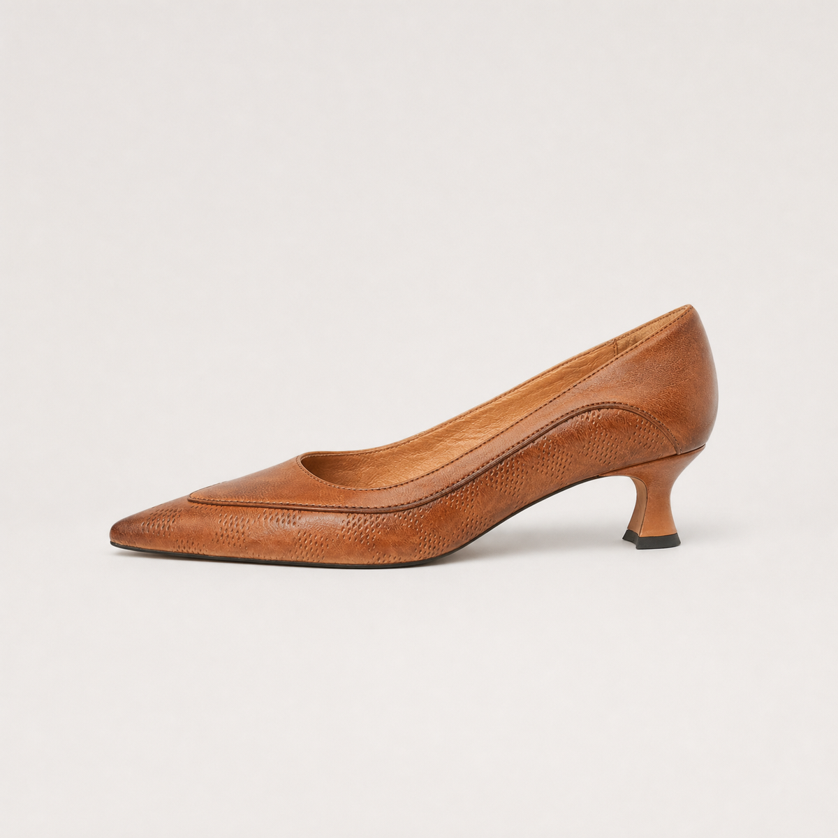 Elegant Women's Pointed Toe Pumps for Effortless Everyday Style and Comfort
