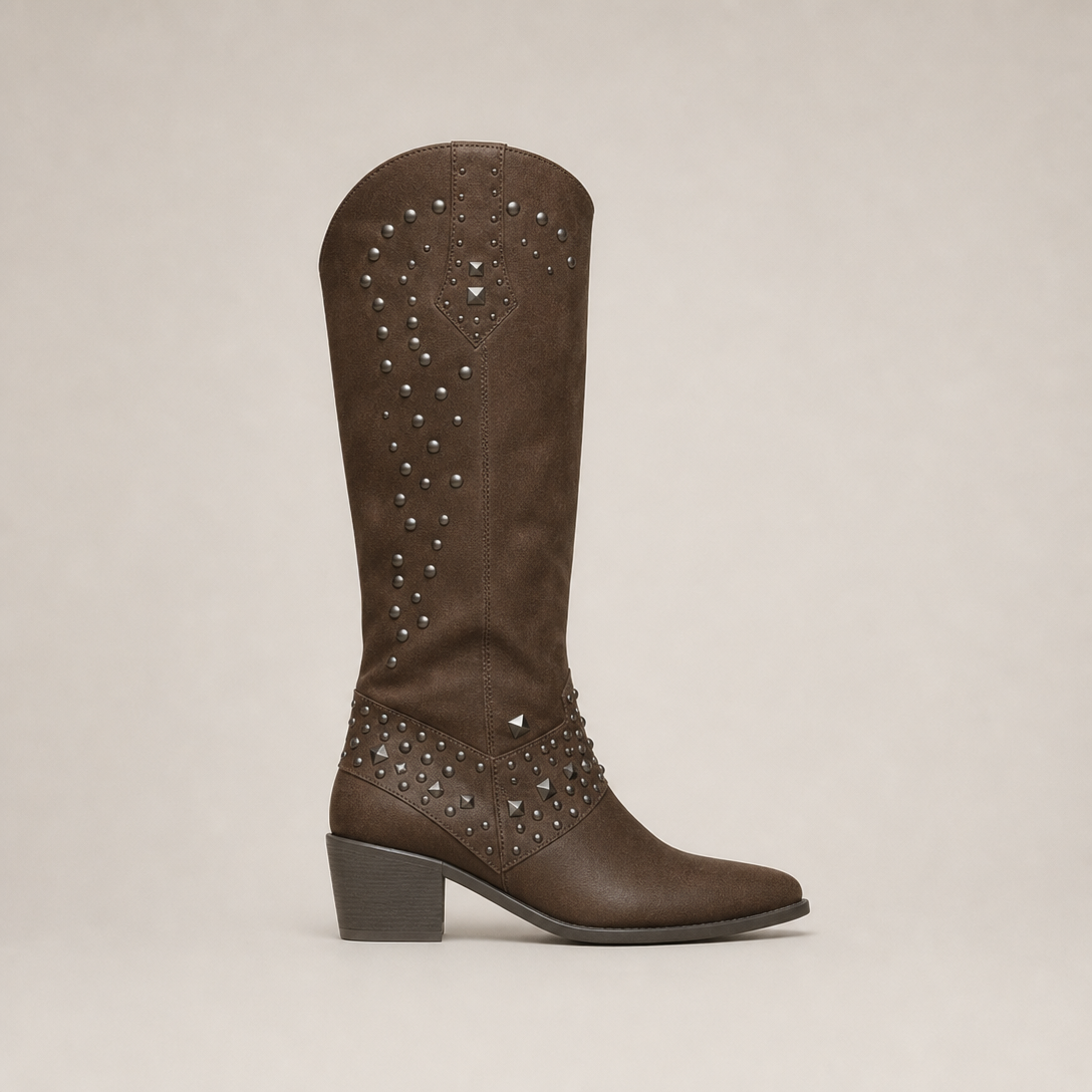 Comfortable Women's Studded Heeled Boots for Cozy Autumn Days and Easy Styling