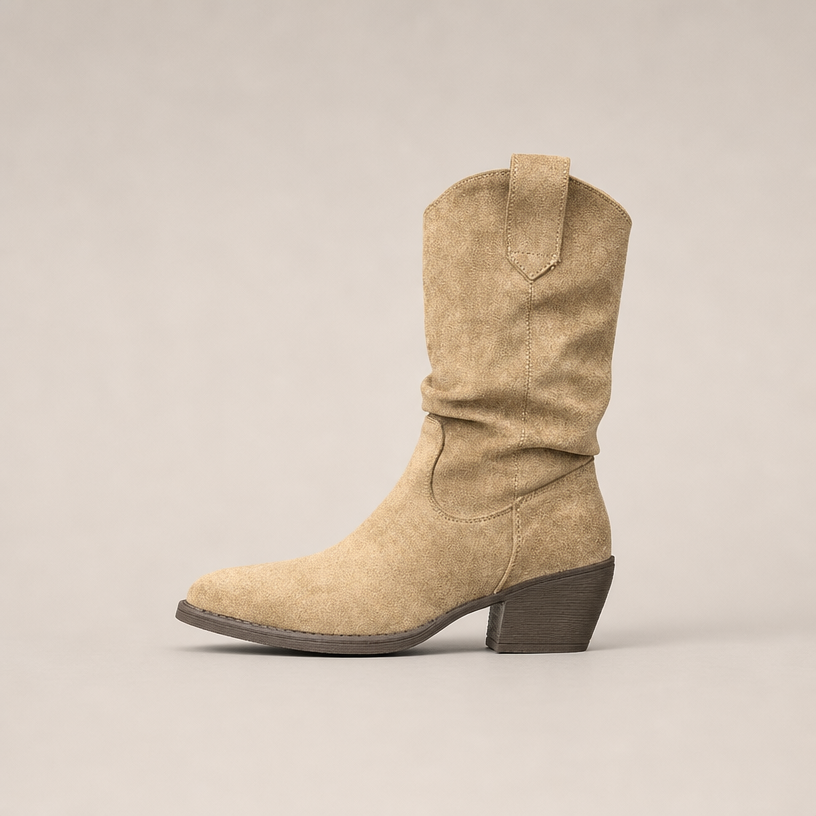 Comfortable Women's Western Boots for Cozy Autumn Days and Easy Styling