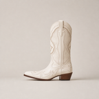Elegant Women's Western Boots for a Sophisticated Autumn Look