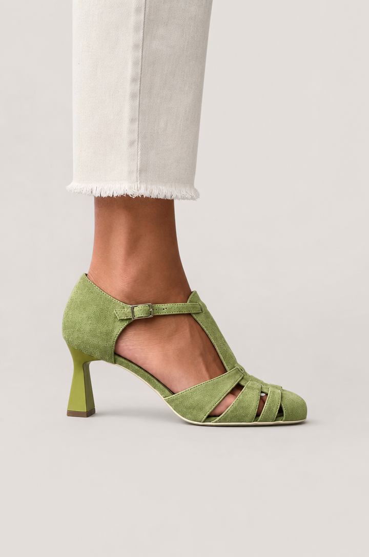 Elegant Women's Cutout T-Strap Pumps for Effortless Everyday Style and Comfort