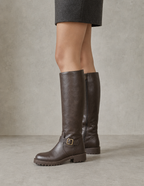 Comfortable Women's Knee-High Boots for Cozy Autumn Days and Easy Styling