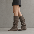 Comfortable Women's Slouchy Boots for Cozy Autumn Days and Easy Styling