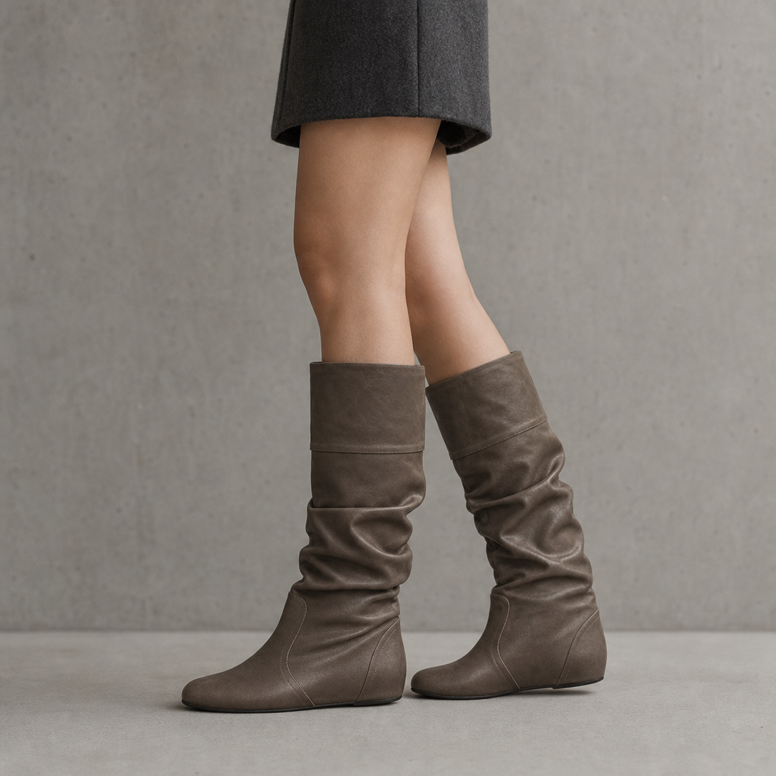 Comfortable Women's Slouchy Boots for Cozy Autumn Days and Easy Styling