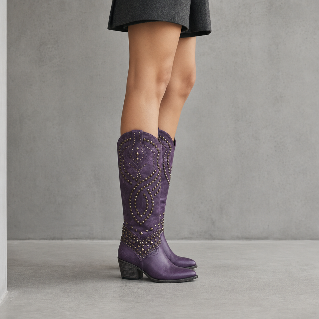Comfortable Women's Studded Heeled Boots for Cozy Autumn Days and Easy Styling