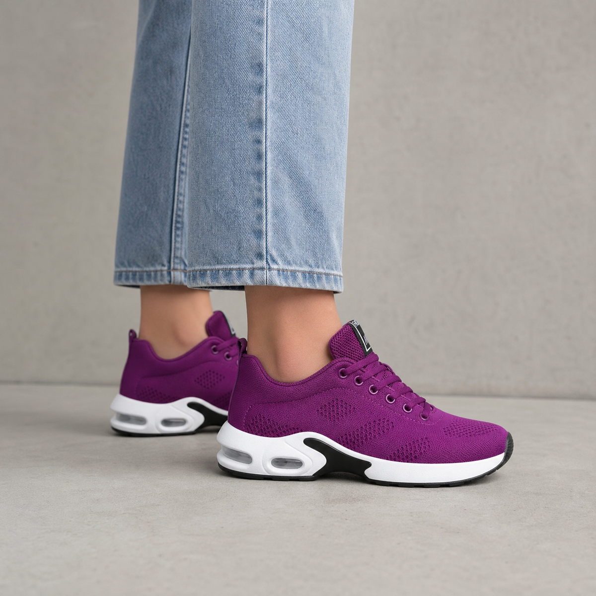 Elegant Women's Orthopedic Lace-Up Sneakers for Effortless Everyday Style and Comfort
