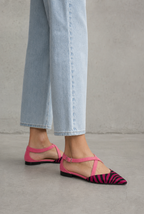 Elegant Women's Cross-Strap Flats for Effortless Everyday Style and Comfort