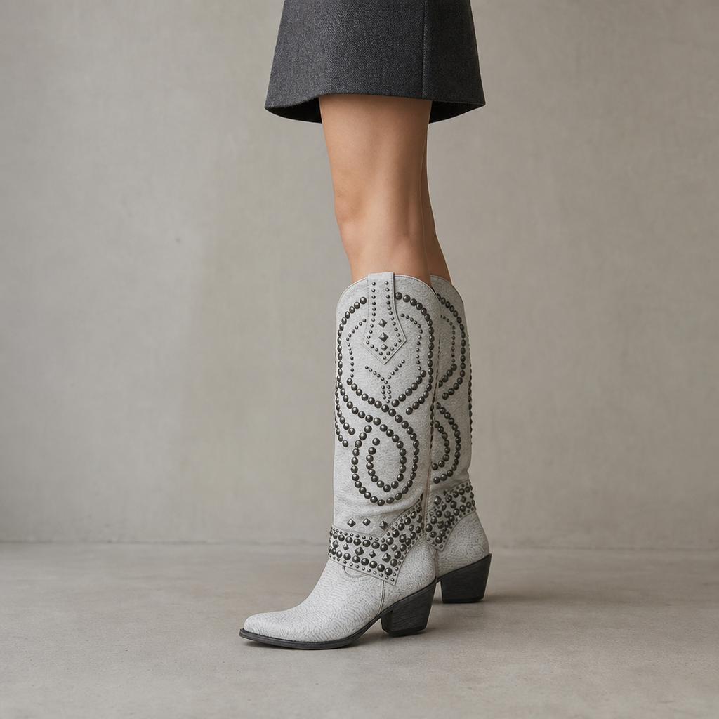 Comfortable Women's Studded Heeled Boots for Cozy Autumn Days and Easy Styling