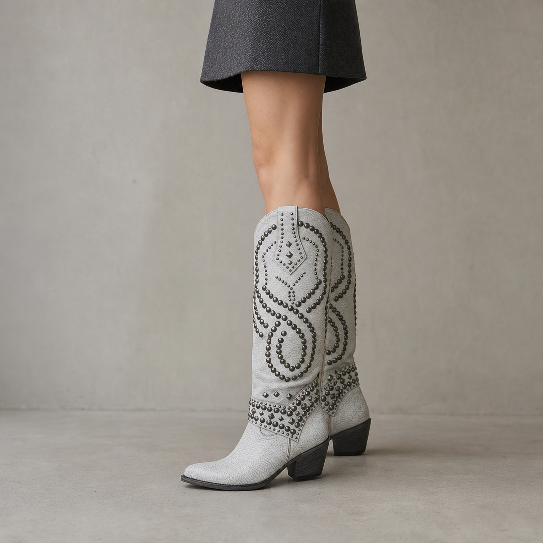 Comfortable Women's Studded Heeled Boots for Cozy Autumn Days and Easy Styling