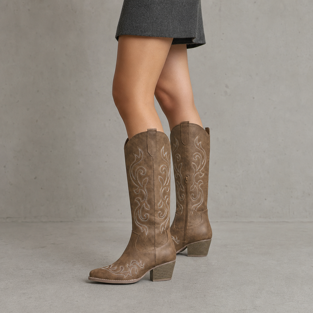 Comfortable Women's Pointed Cowboy Boots for Cozy Autumn Days and Easy Styling