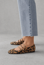 Stylish Women's Mary Jane Flats Designed for All-Day Comfort and Ease