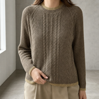 Elegant Raglan Cable Pullover for Women with a Modern, Timeless Design