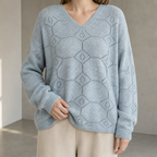Elegant Women's V-Neck Lace Pullover for a Sophisticated, Polished Everyday Look