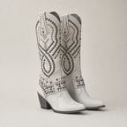 Comfortable Women's Studded Heeled Boots for Cozy Autumn Days and Easy Styling