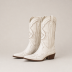Elegant Women's Western Boots for a Sophisticated Autumn Look