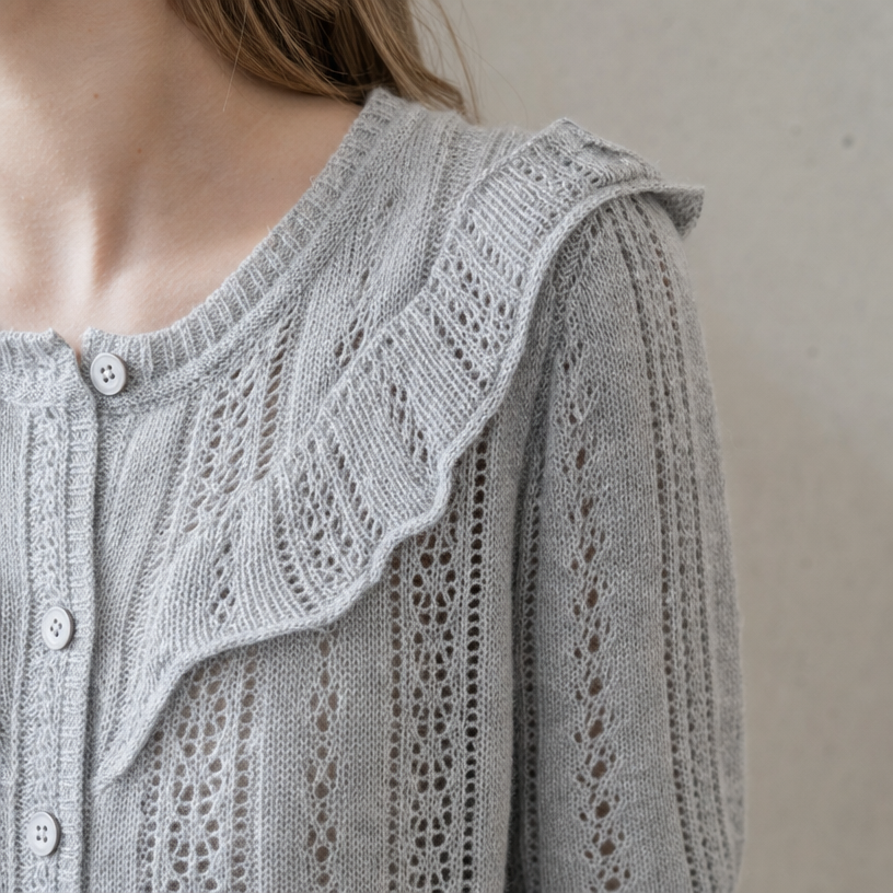 Comfortable Women's Scalloped Collar Cardigan with a Chic, Sophisticated Everyday Look