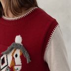 Stylish Horse Intarsia Vest for Women with a Refined and Modern Appeal