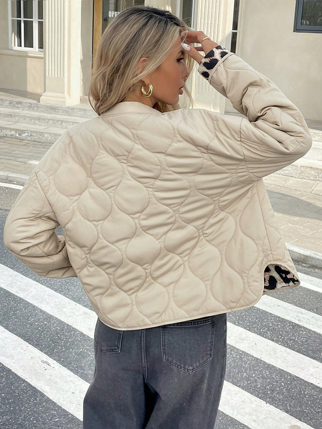Chic Leopard Cuff Quilted Bomber Jacket Beige