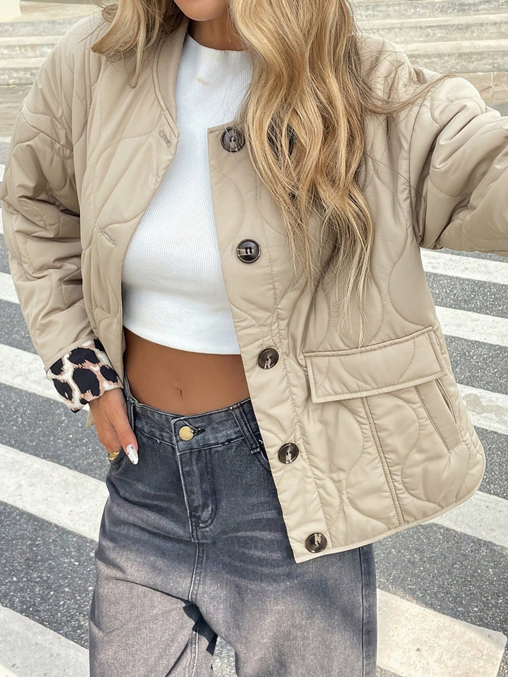Chic Leopard Cuff Quilted Bomber Jacket Beige